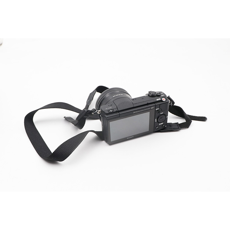Sony  A5100 24.3 MegaPixel AVCHD wifi