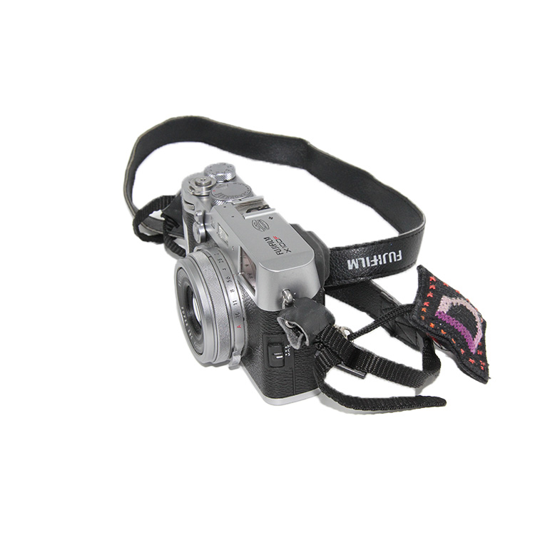fujifilm x100f f=23mm  Camera made in Japan